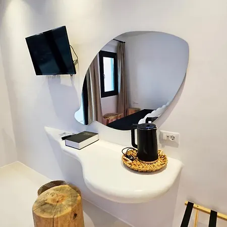 Апарт-отель Elli Tropical Luxury Sunset-infinity Pool- Sea Side-near Center Parking