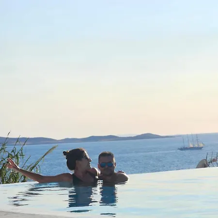 Elli Tropical Luxury Sunset-infinity Pool- Sea Side-near Center Parking 4*