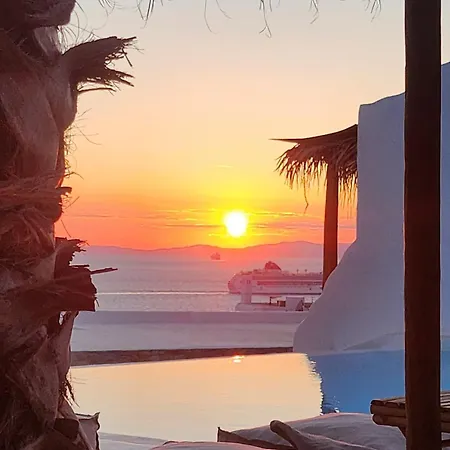 Elli Tropical Luxury Sunset-infinity Pool- Sea Side-near Center Parking Апарт-отель