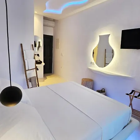 Elli Tropical Luxury Sunset-infinity Pool- Sea Side-near Center Parking Apart-hotel 4*