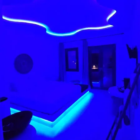 Elli Tropical Luxury Sunset-infinity Pool- Sea Side-near Center Parking Aparthotel 4*