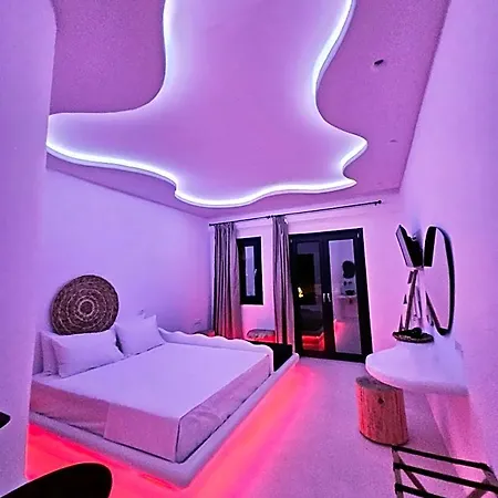 Elli Tropical Luxury Sunset-infinity Pool- Sea Side-near Center Parking Aparthotel Mykonos Town