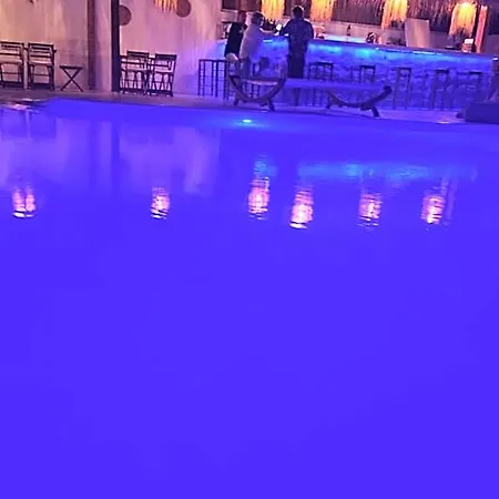 Elli Tropical Luxury Sunset-infinity Pool- Sea Side-near Center Parking 公寓式酒店 4*