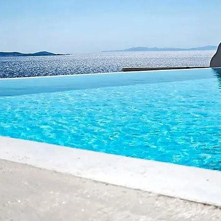 Elli Tropical Luxury Sunset-infinity Pool- Sea Side-near Center Parking Aparthotel