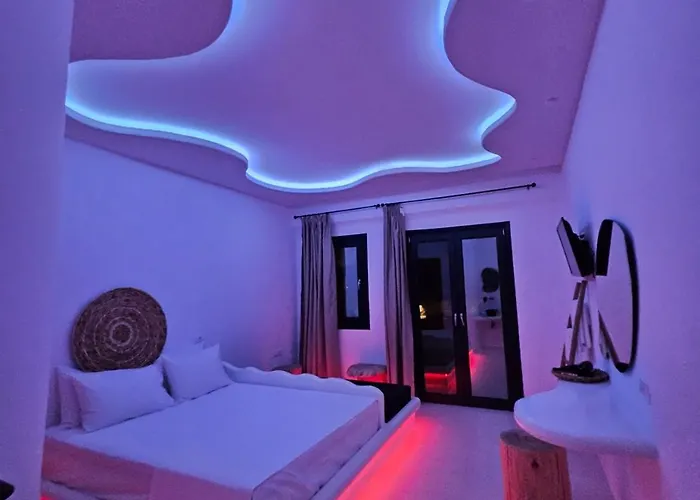 Elli Tropical Luxury Sunset-infinity Pool- Sea Side-near Center Parking Apart Otel 4*