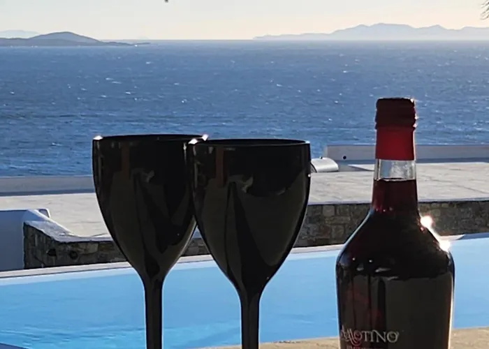 Hotel apartamentowy Elli Tropical Luxury Sunset-infinity Pool- Sea Side-near Center Parking 4*