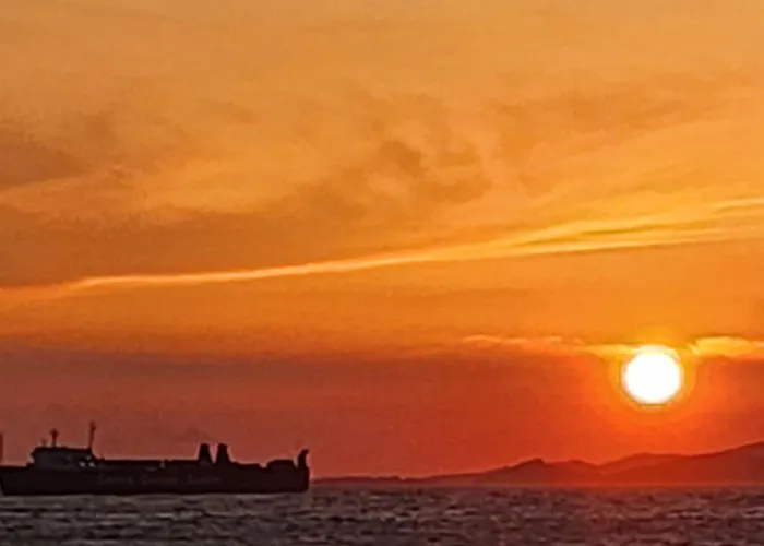 Elli Tropical Luxury Sunset-infinity Pool- Sea Side-near Center Parking 아파트호텔 4*