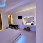 Elli Tropical Luxury Sunset-infinity Pool- Sea Side-near Center Parking Aparthotel